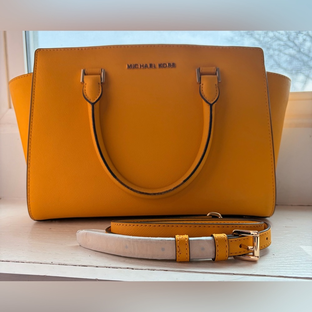 💛 Michael Kors Selma Medium Satchel – Yellow / Saffiano Leather 💛